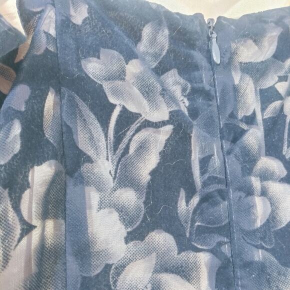 Alyn Paige Vintage Blue Dress Velour Floral Pattern Size 7/8 - Picture 7 of 9